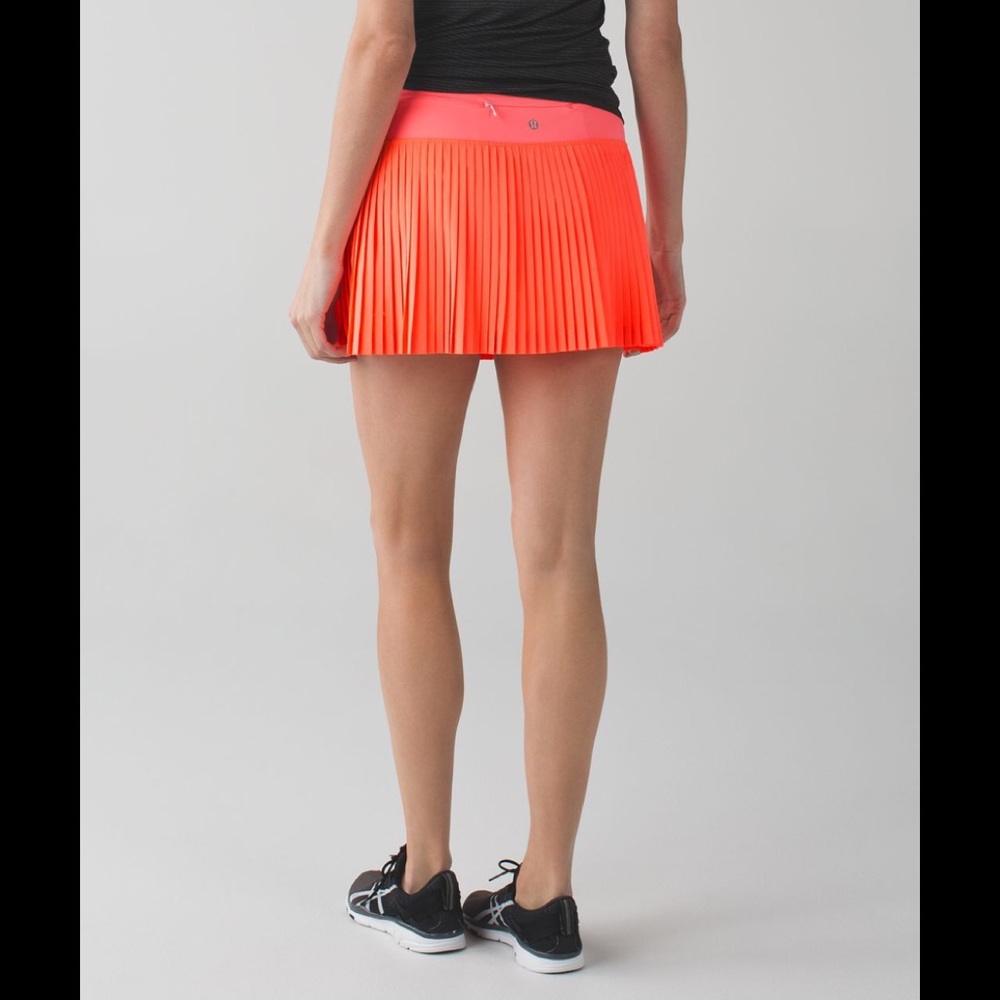 Lululemon NWOT size 4 tennis skirt